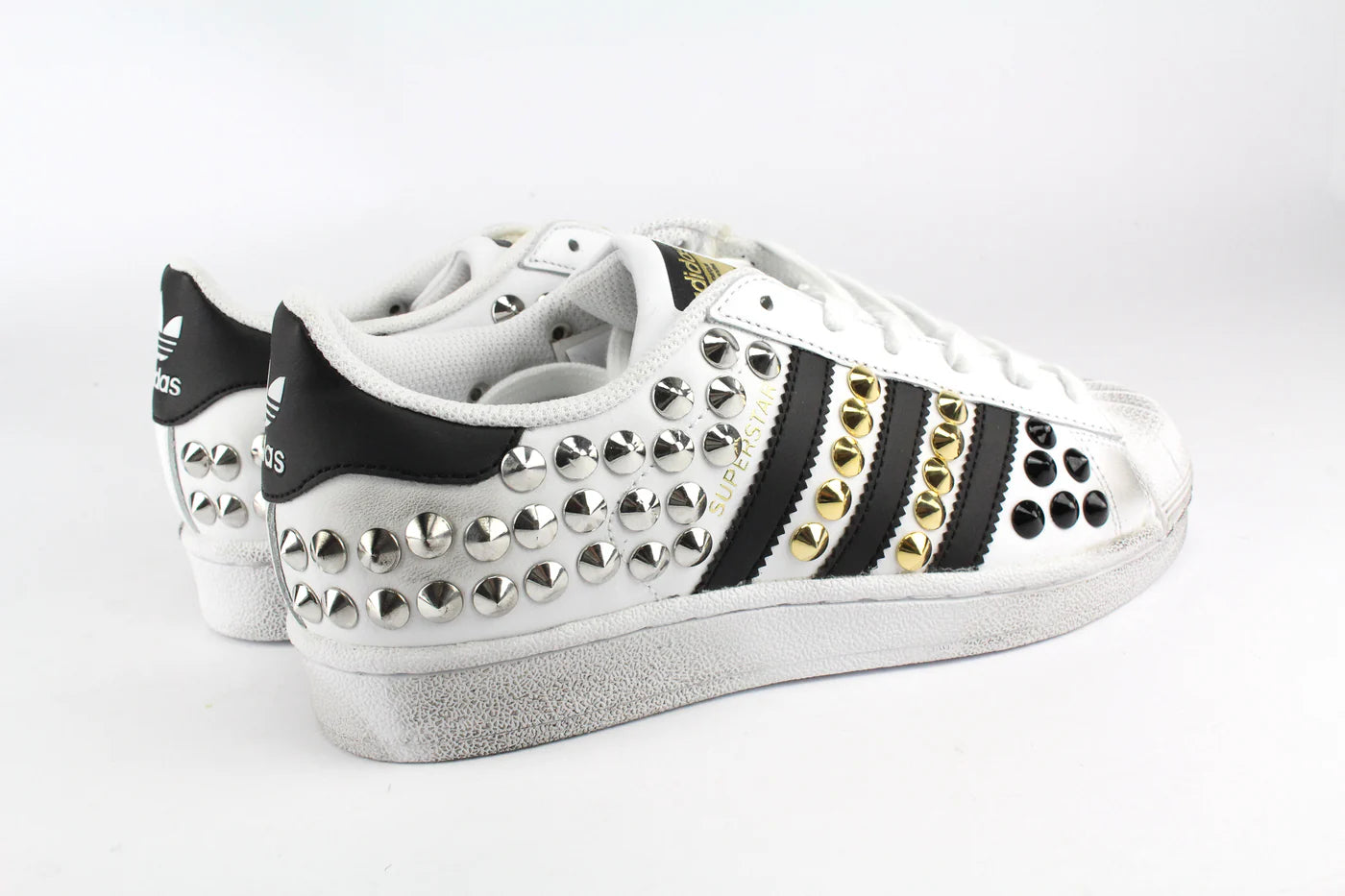 Sneakers personalizzate LA1970 – Adidas Superstar Total Borchie Tris