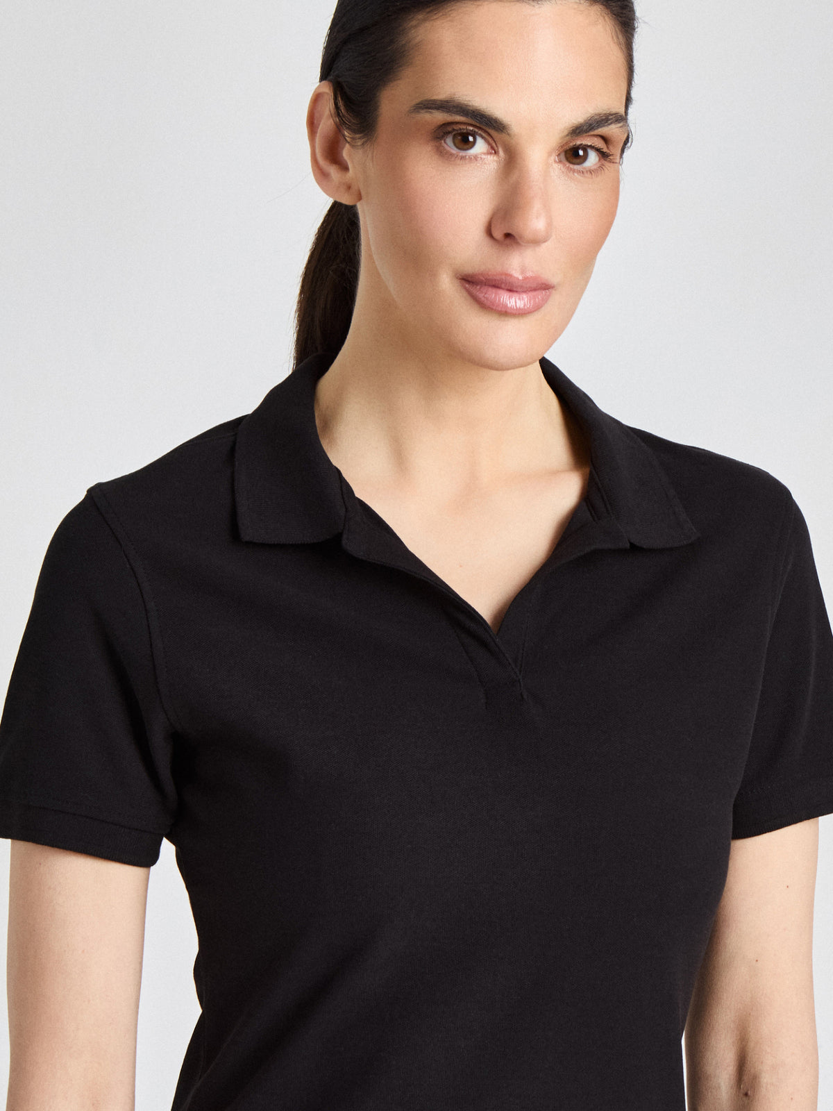 Poloshirt Susa Lady mit offener Knopfleiste – schwarz – Farbcode 1011 – Bild 2