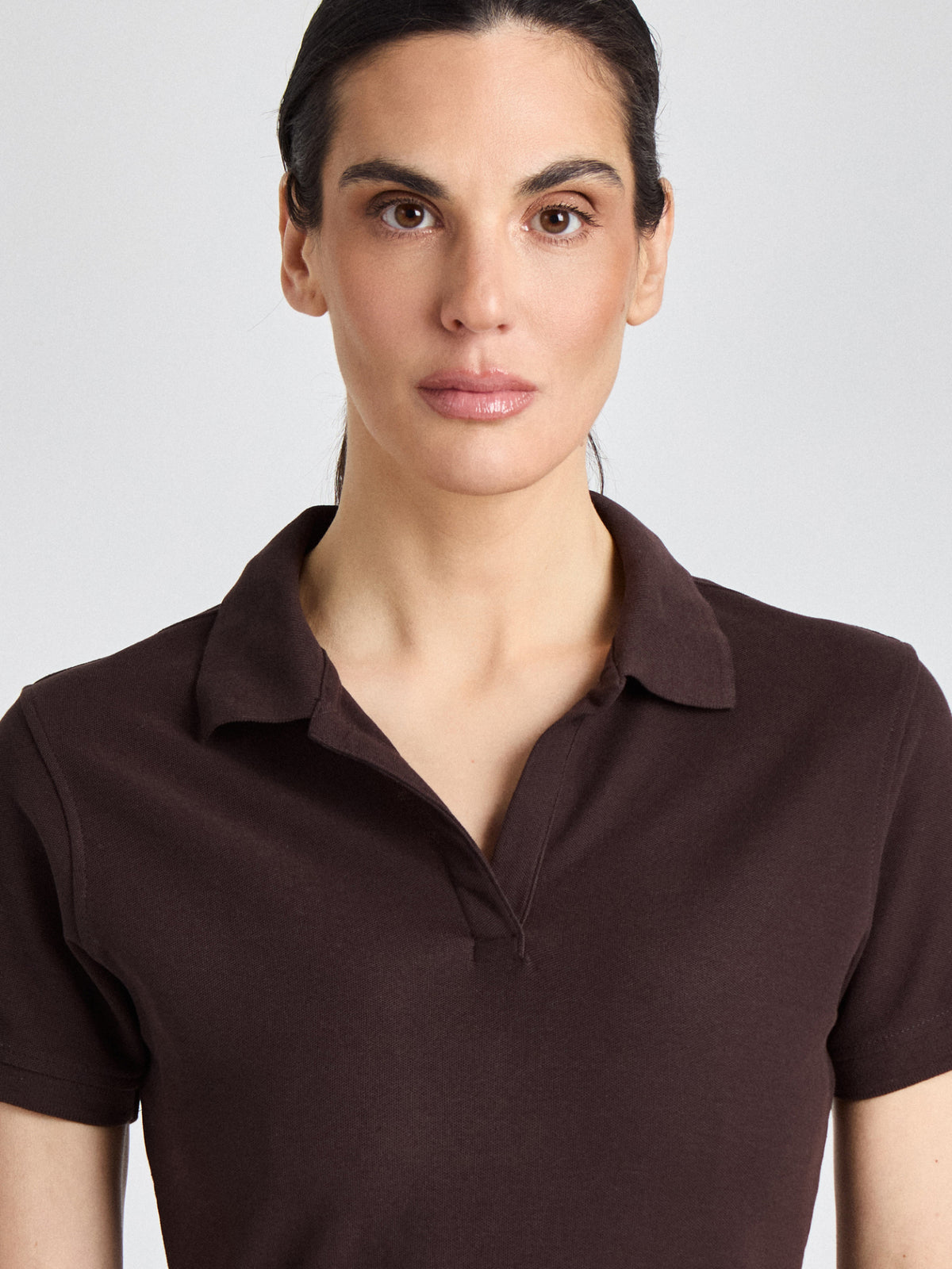 Poloshirt Susa Lady mit offener Knopfleiste – chocolate – Farbcode 3005 – Bild 2