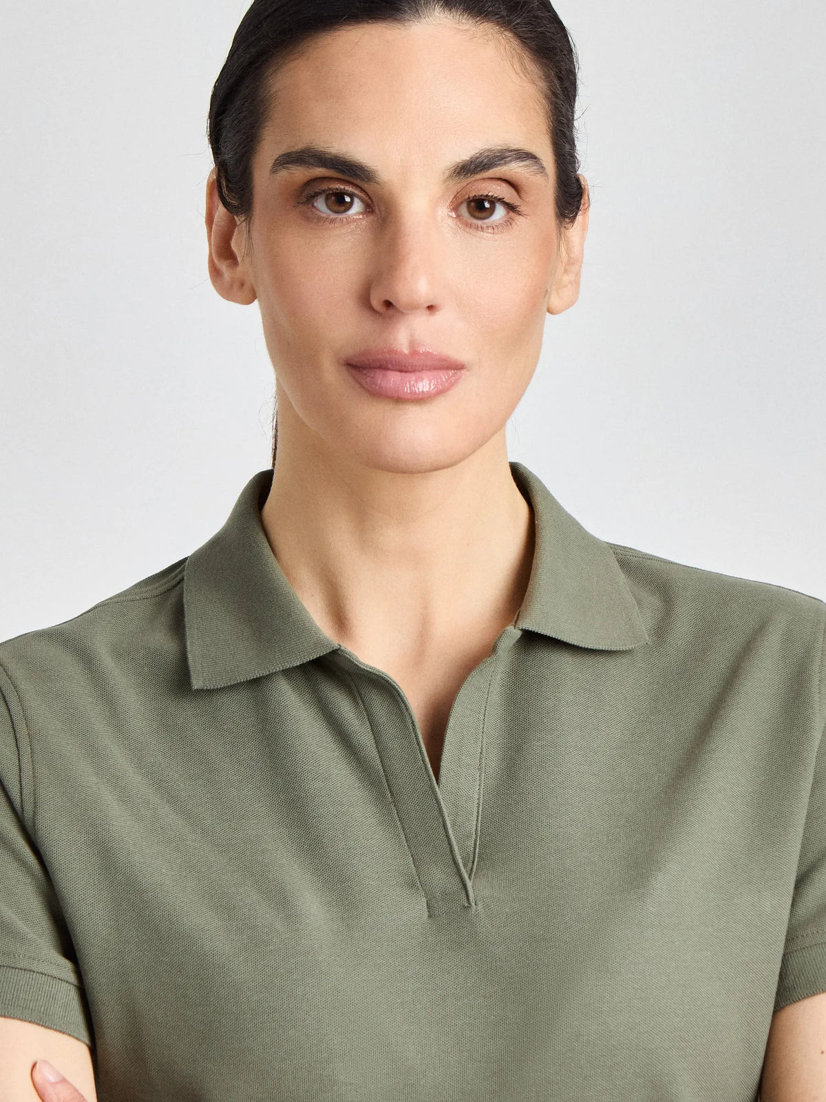 Poloshirt Susa Lady mit offener Knopfleiste – olive – Farbcode 6017 – Bild 2