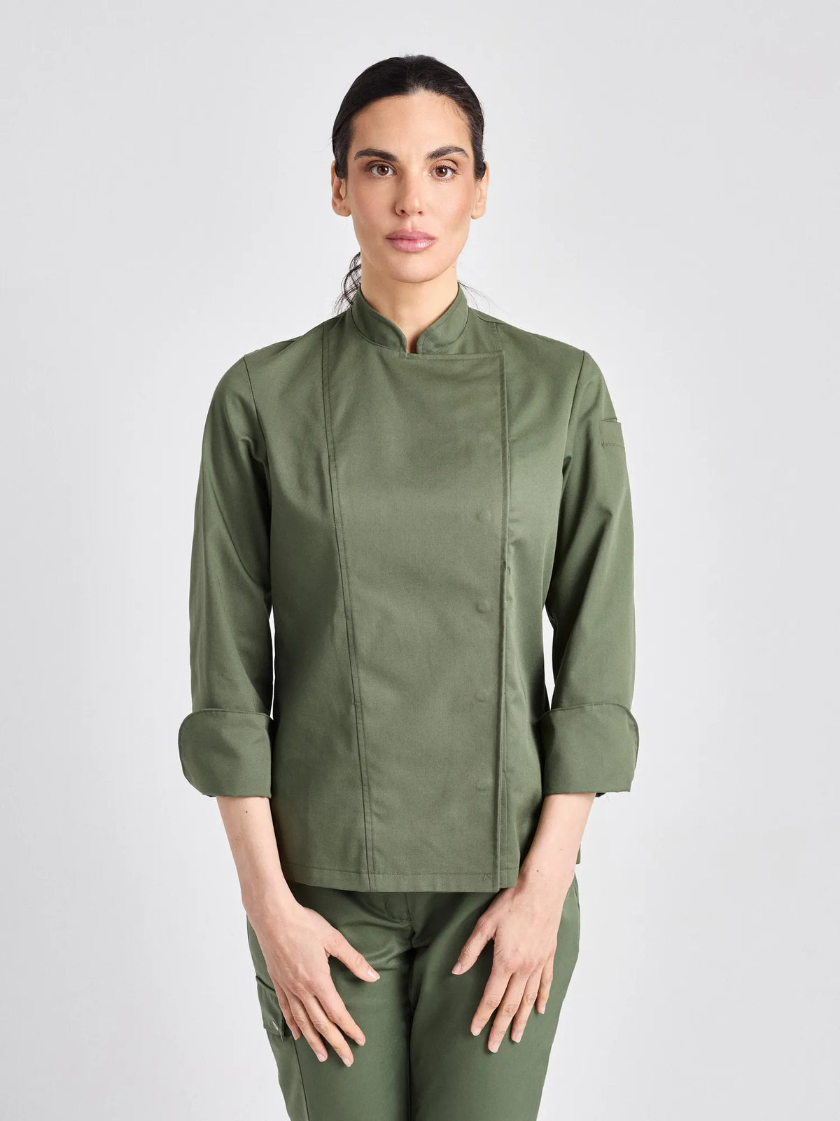 Kochjacke Rimini-Bene Lady Classic mit Ärmeltasche – olive – Farbcode 6017 – Bild 1