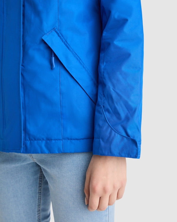 PARKAS AMERICA WOMAN – aus Außenmaterial: 100 % recyceltes Polyester. Innenfutter: 100 % recyceltes Polyester. Wattierung: 100 % recyceltes Polyester. 400 g/m². – Bild 4