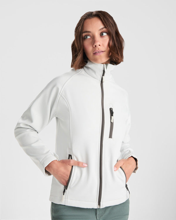 SOFTSHELL ANTARTIDA WOMAN – aus Zweilagig.Außen: 100% Polyester.Innen: 100% Polyester, extra warmes Mikrofleece.300 g/m². – Bild 3