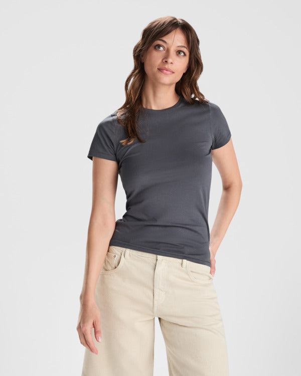 T-SHIRTS GOLDEN WOMAN – aus 100 % gekämmte Bio-Baumwolle, Single-Jersey. Farbe: 160 g/m². Weiß: 170 g/m². Farbe 58 (meliert): 85 % Bio-Baumwolle / 15 % Viskose. – Bild 3