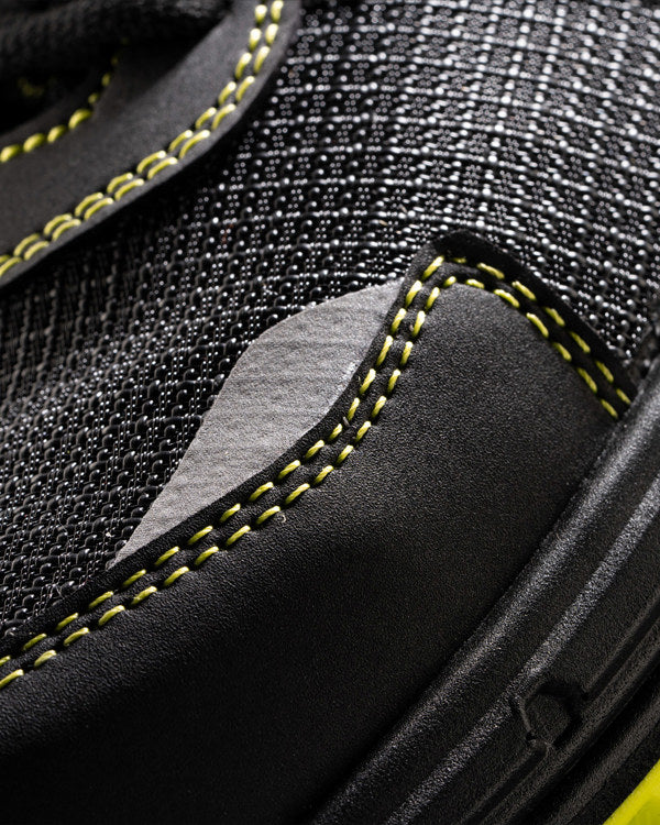 ZAPATO LABORAL BERYL – aus Schwarzes NETZ + schwarze Nubuk-Mikrofaser + reflektierender Druck. – Bild 4