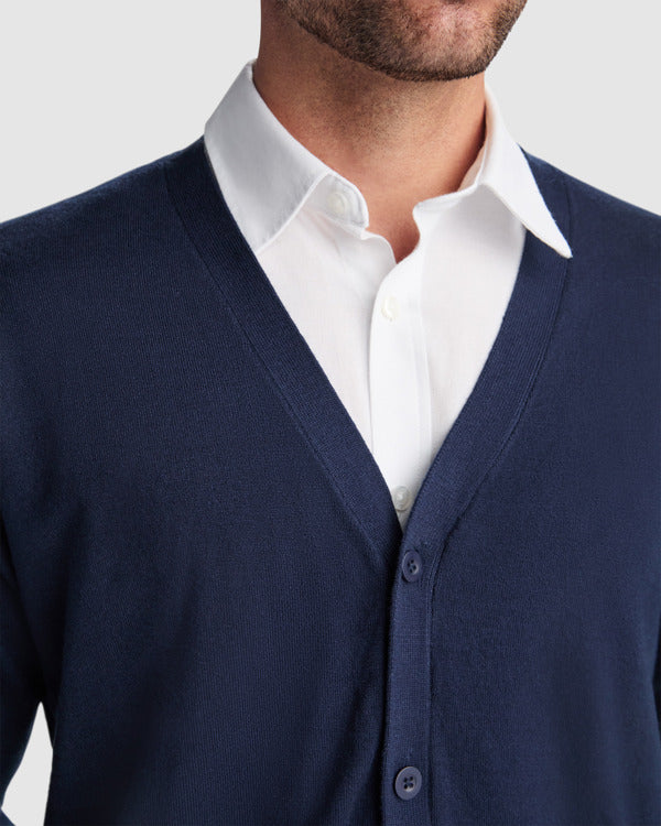 CARDIGAN - STRICKJACKEN EXPLORER – aus 50 % Viskose / 28 % Polyester / 22 % Polyamid, Feinstrick, 12 Gauge. – Bild 4