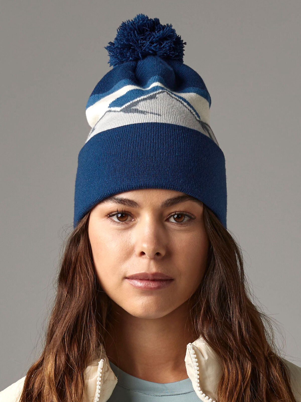 Beanies Mountain Peaks Pom Pom Beanie  bestickbar und bedruckbar – LA1970