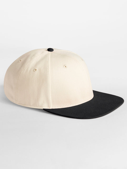 Baseball Caps Contrast Flat Peak 6 Panel Cap natural/Schwarz bestickbar und bedruckbar – LA1970
