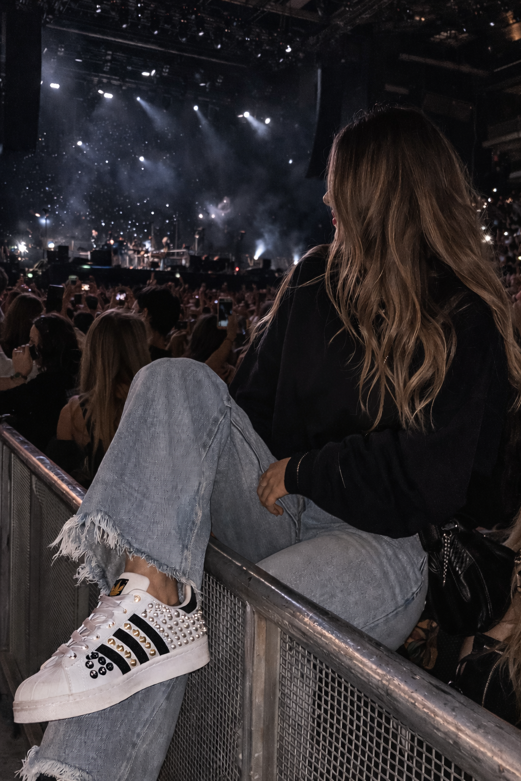 Sneakers personalizzate LA1970 – Adidas Superstar Total Borchie Tris