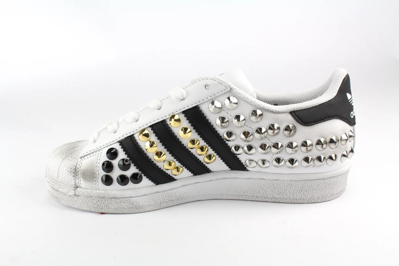 Sneakers personalizzate LA1970 – Adidas Superstar Total Borchie Tris