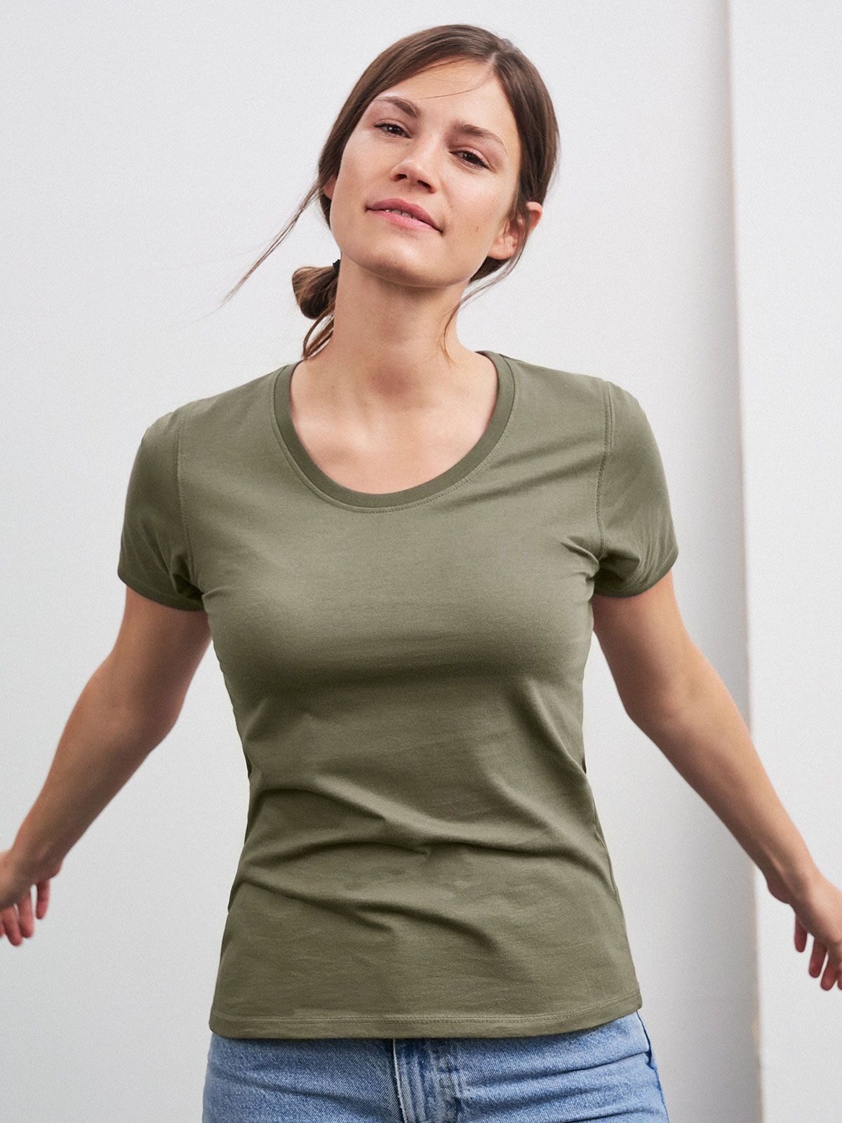 Ladies' Basic-T Damen T-Shirt – Daiber – Farbe grenadine – individuell veredelbar