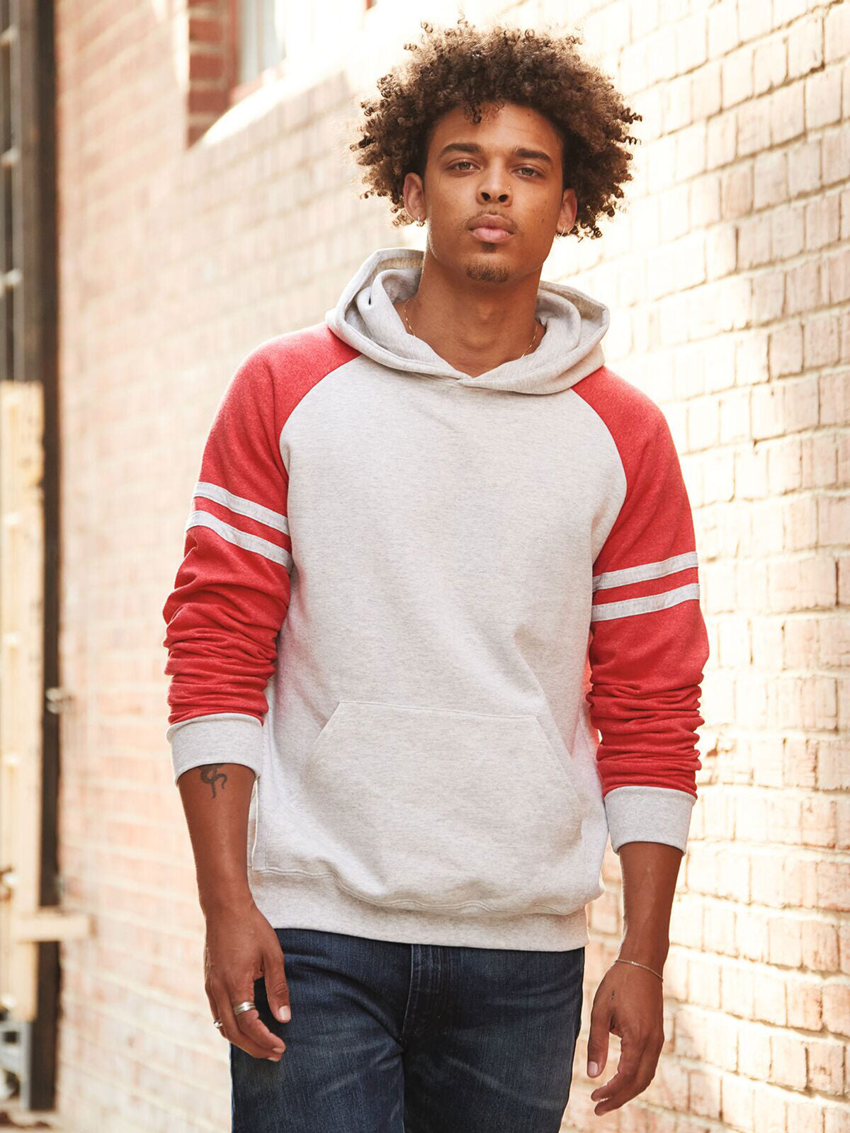 NuBlend Varsity Colour-Block Hooded Sweatshirt Sweatshirt / Hoodie – Jerzees – Farbe Oatm Heather/Forest Green Heat – individuell veredelbar