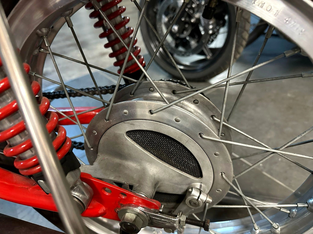 Originalfoto Ducati – Detail 2 (Belichtung optimiert)