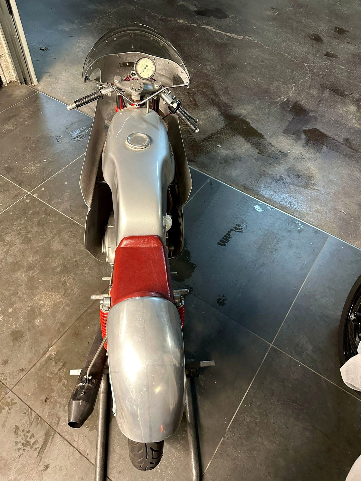 Originalfoto Ducati – Detail 3 (Belichtung optimiert)