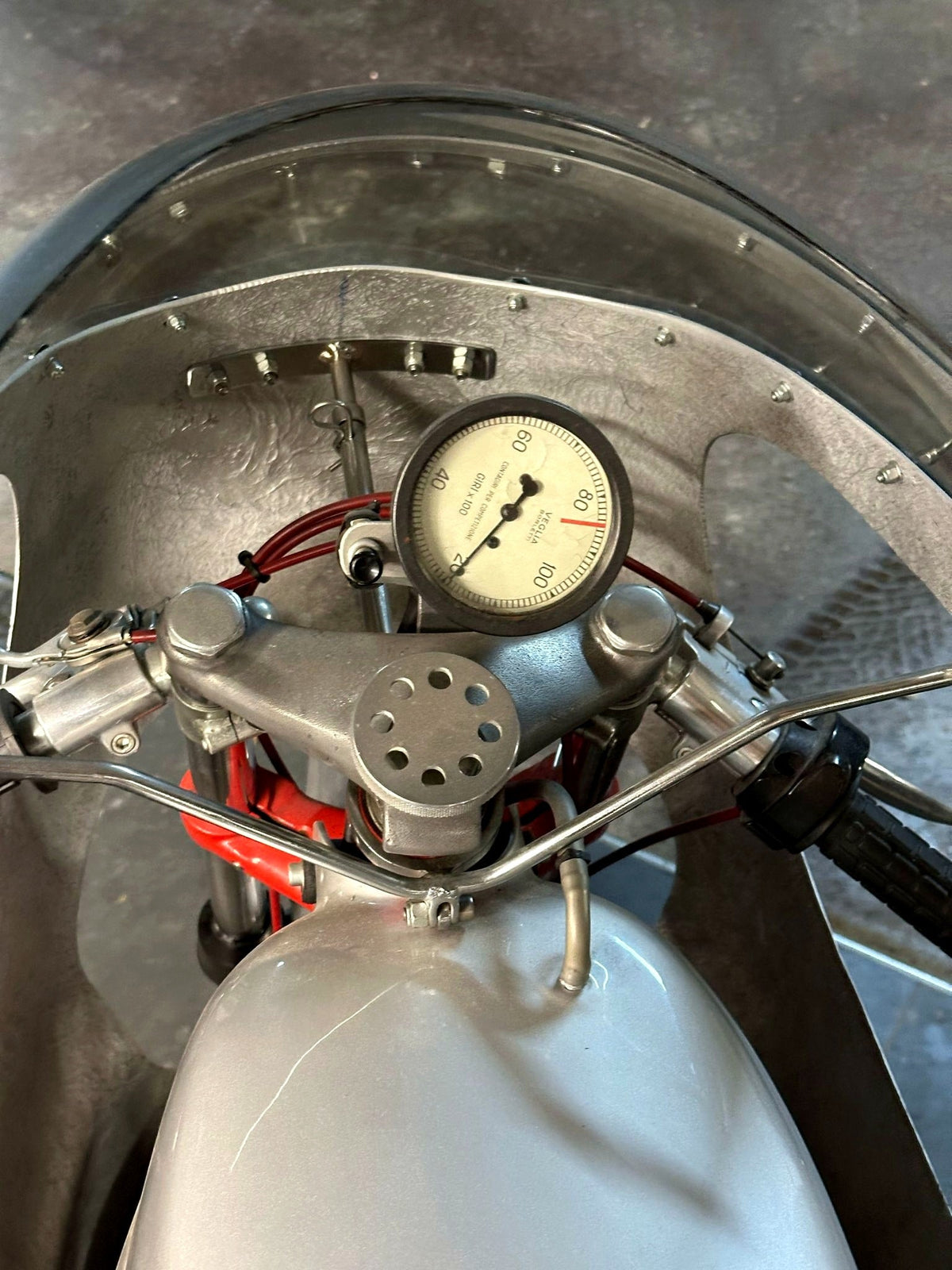 Originalfoto Ducati – Detail 6 (Belichtung optimiert)